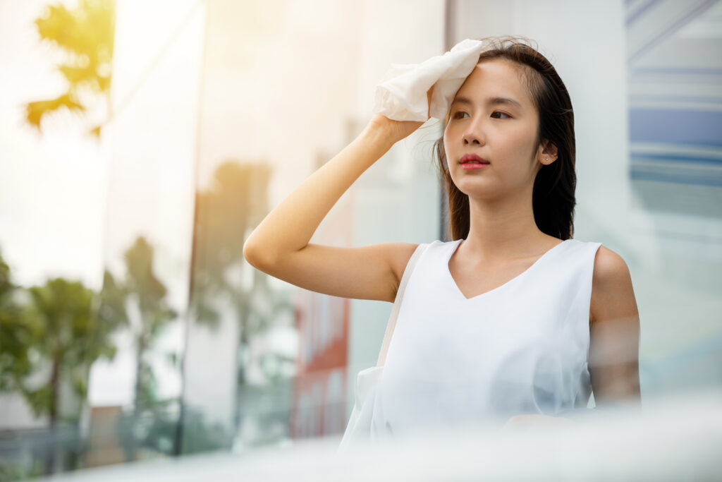 อากาศร้อนถึงชื้นกว่าอากาศเย็น